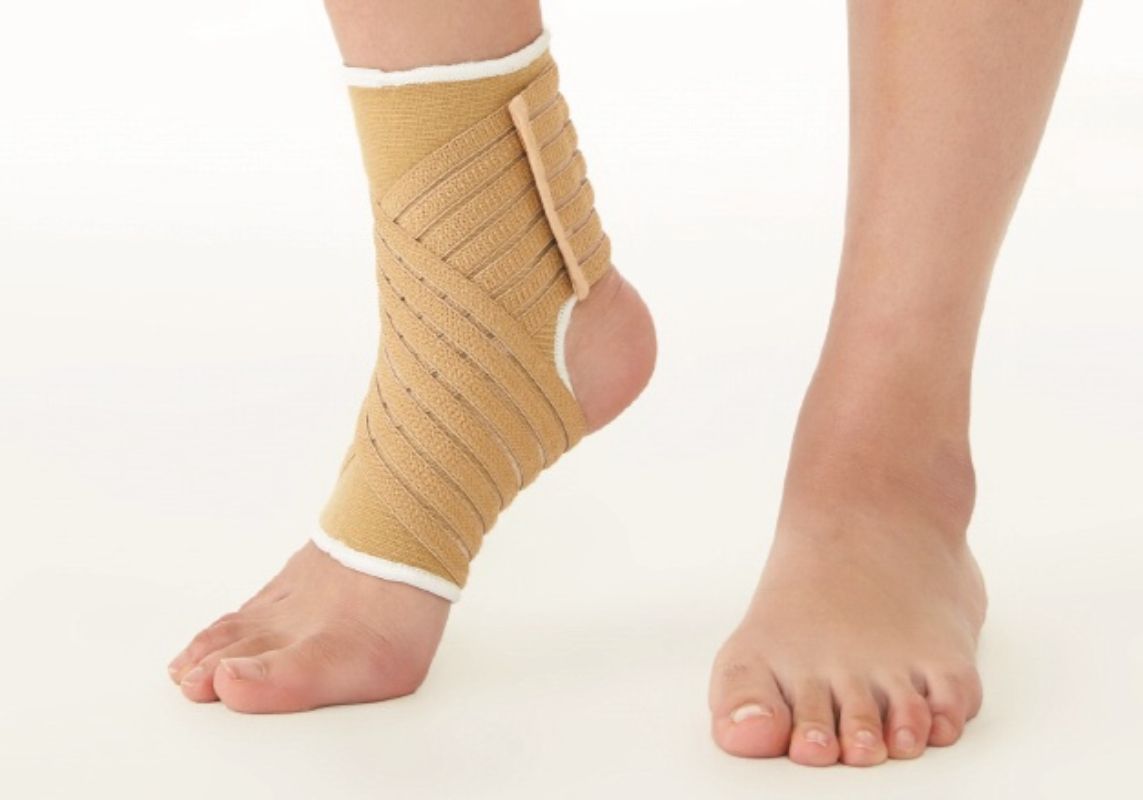 Dr.Med Elastic Ankle Sleeve With Adjustable Strap A009 Small