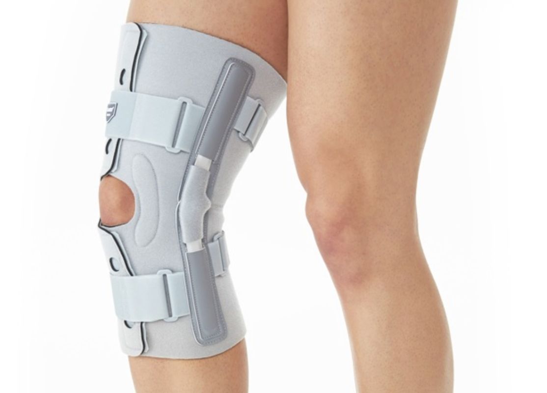Dr.Med Knee Support With Side Hinges K014 Large