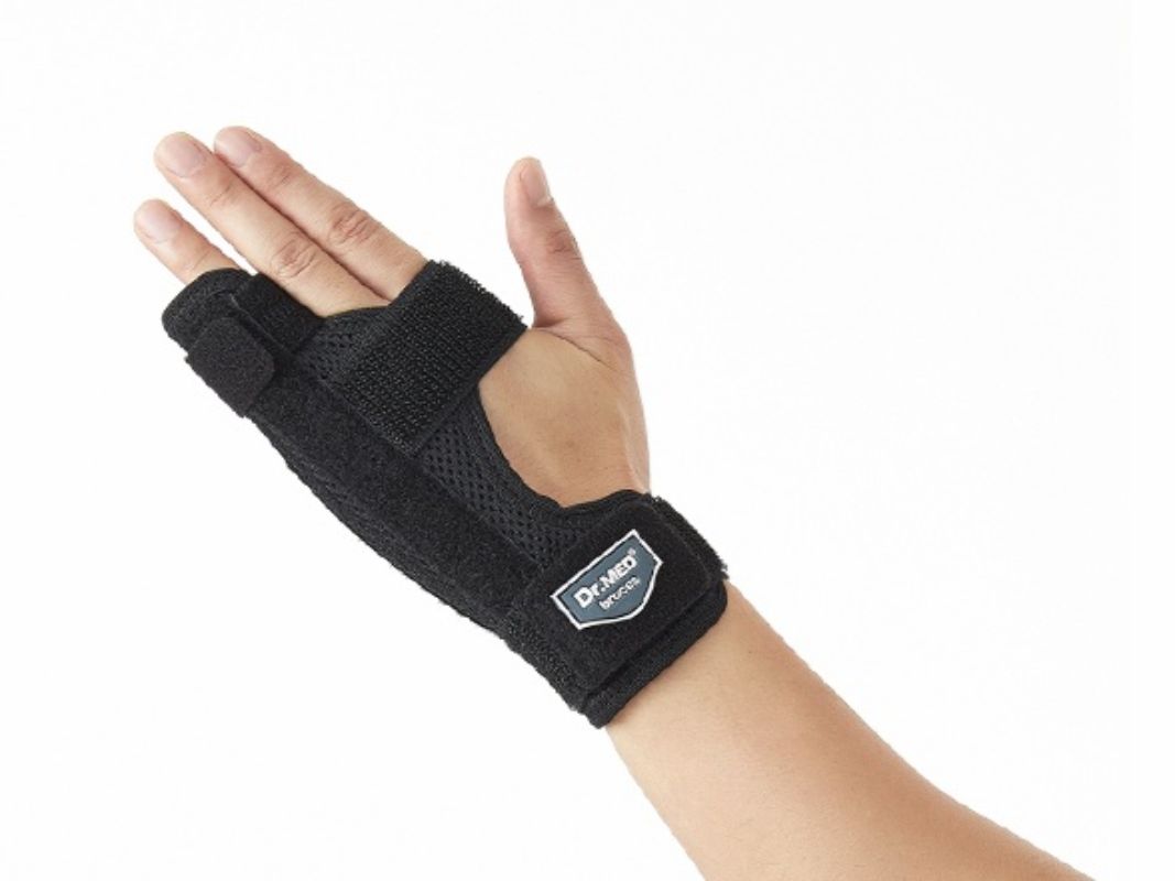 Dr.Med W132-4 3Rd & 4Th Finger Splint Large