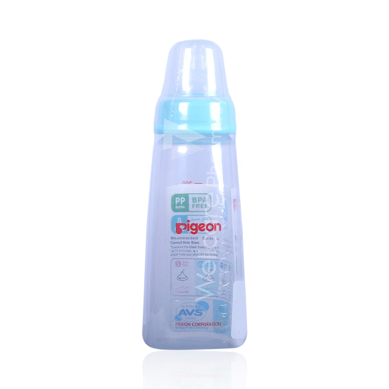 Pigeon Plastic Feeding Bottle 200Ml Pigeon Plastic Feeding Bottle 200Ml